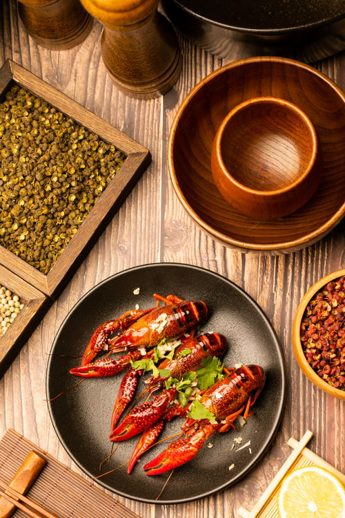 诱人蒜香龙虾 餐饮美食摄影的艺术与技巧