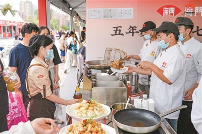 2026广州服务消费季暨大湾区美食嘉年华盛大启幕 舌尖上的湾区盛宴燃动羊城